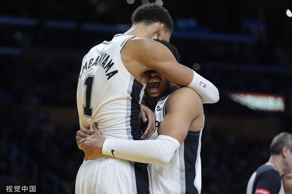 现三个维度 现三个维度