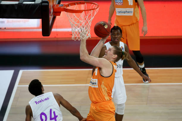 卢很可能通 卢很可能通