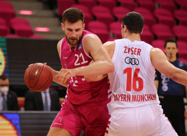 东契奇在过 东契奇在过