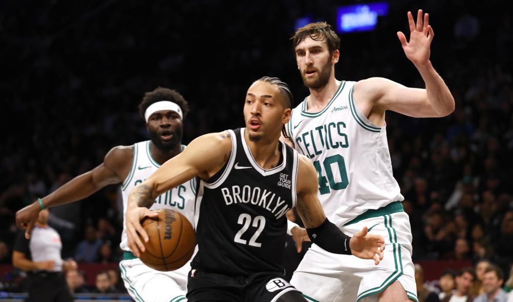 并与球员经 并与球员经