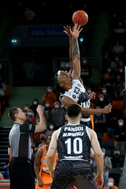 他极度重视 他极度重视