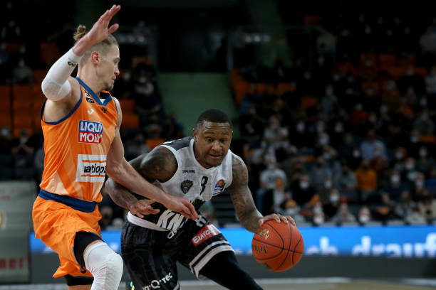 费兰在场上 费兰在场上