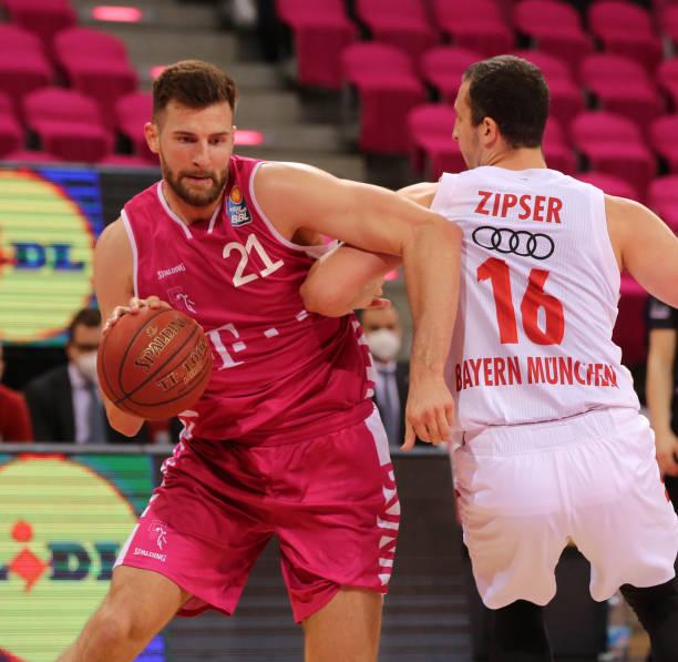 赵睿等为核 赵睿等为核