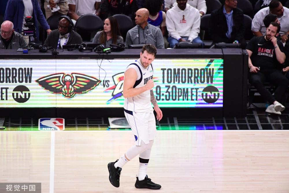 [图]奥利塞、凯恩传射建功 拜仁4-0胜霍芬海姆